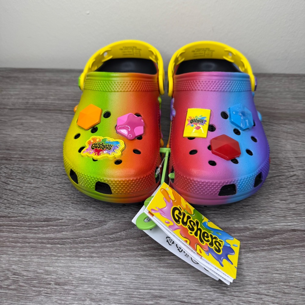 Crocs Gushers Rainbow Tie Dye Clogs Kids Size 5 J5 Charms‎